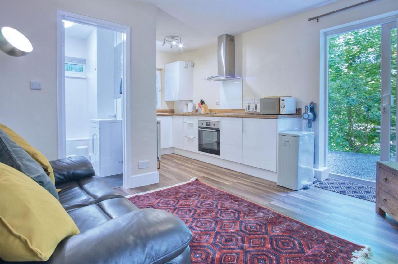 Croft Court - 1 Bedroom Apartment - Tenby Exteriör bild