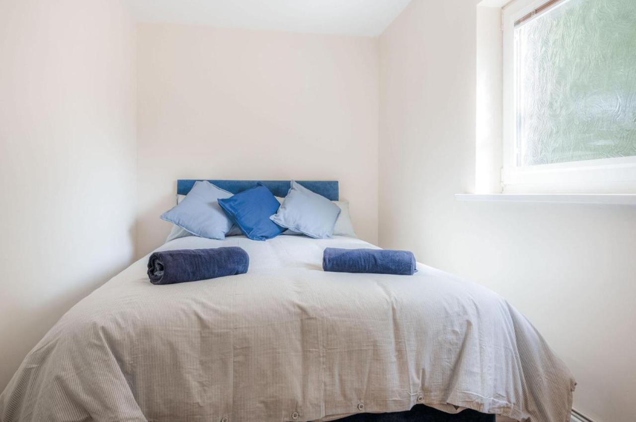Croft Court - 1 Bedroom Apartment - Tenby Exteriör bild