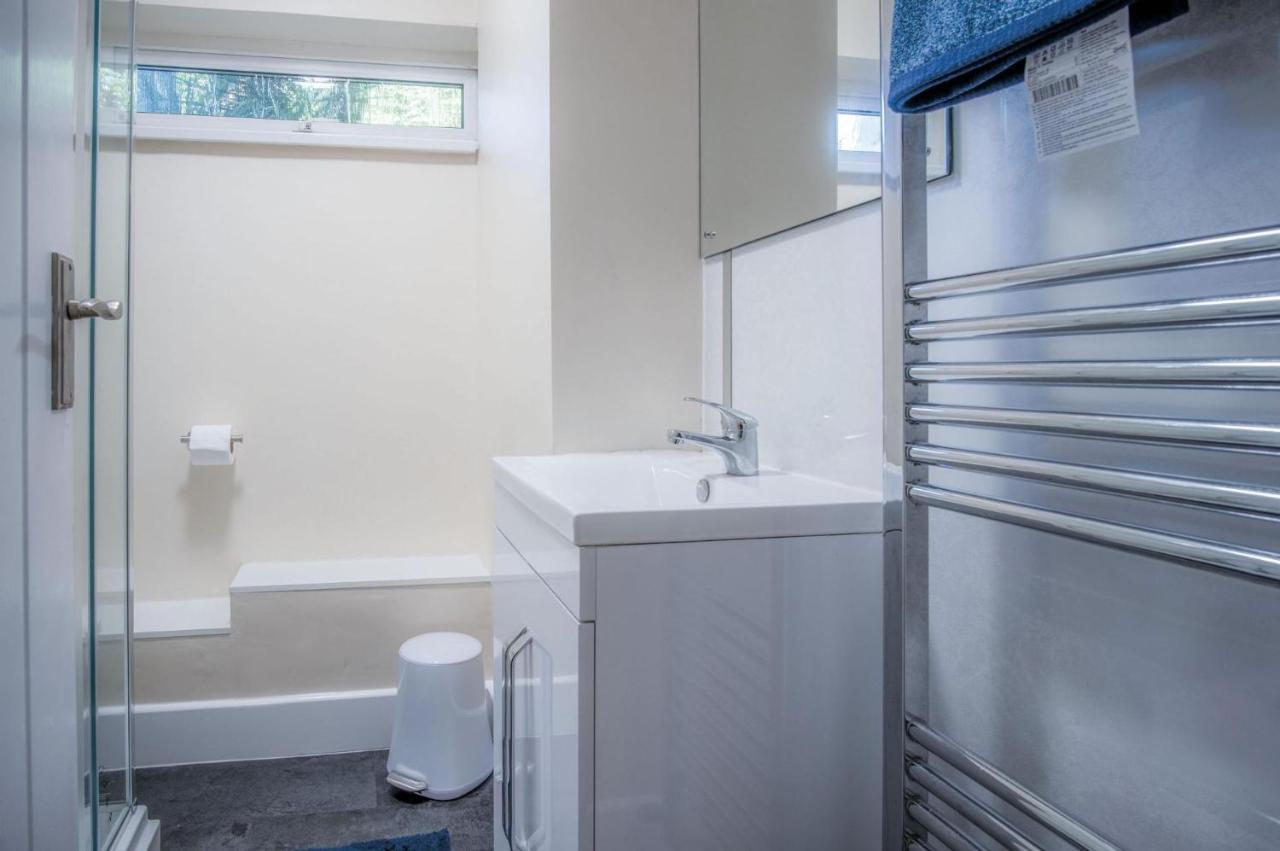 Croft Court - 1 Bedroom Apartment - Tenby Exteriör bild