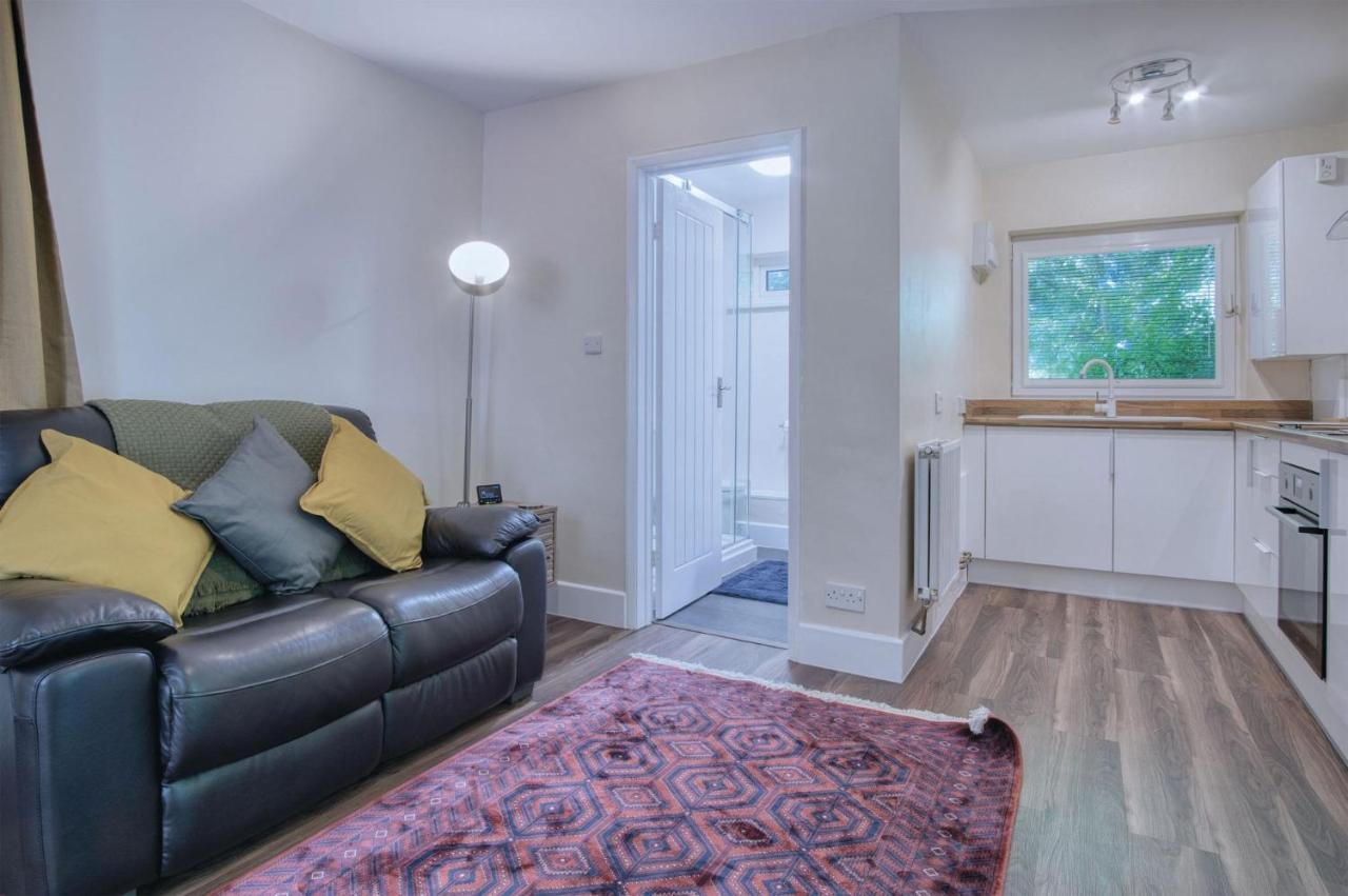 Croft Court - 1 Bedroom Apartment - Tenby Exteriör bild