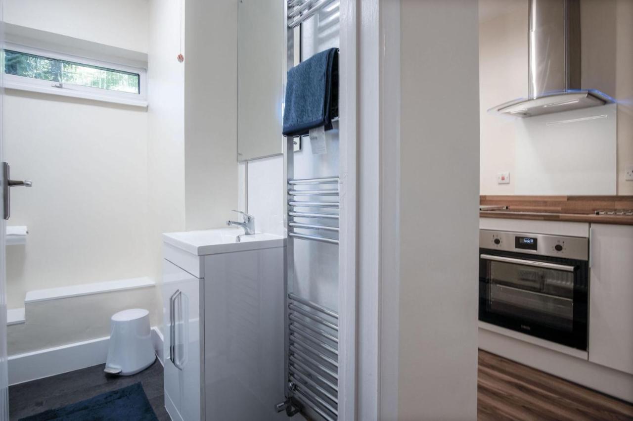 Croft Court - 1 Bedroom Apartment - Tenby Exteriör bild